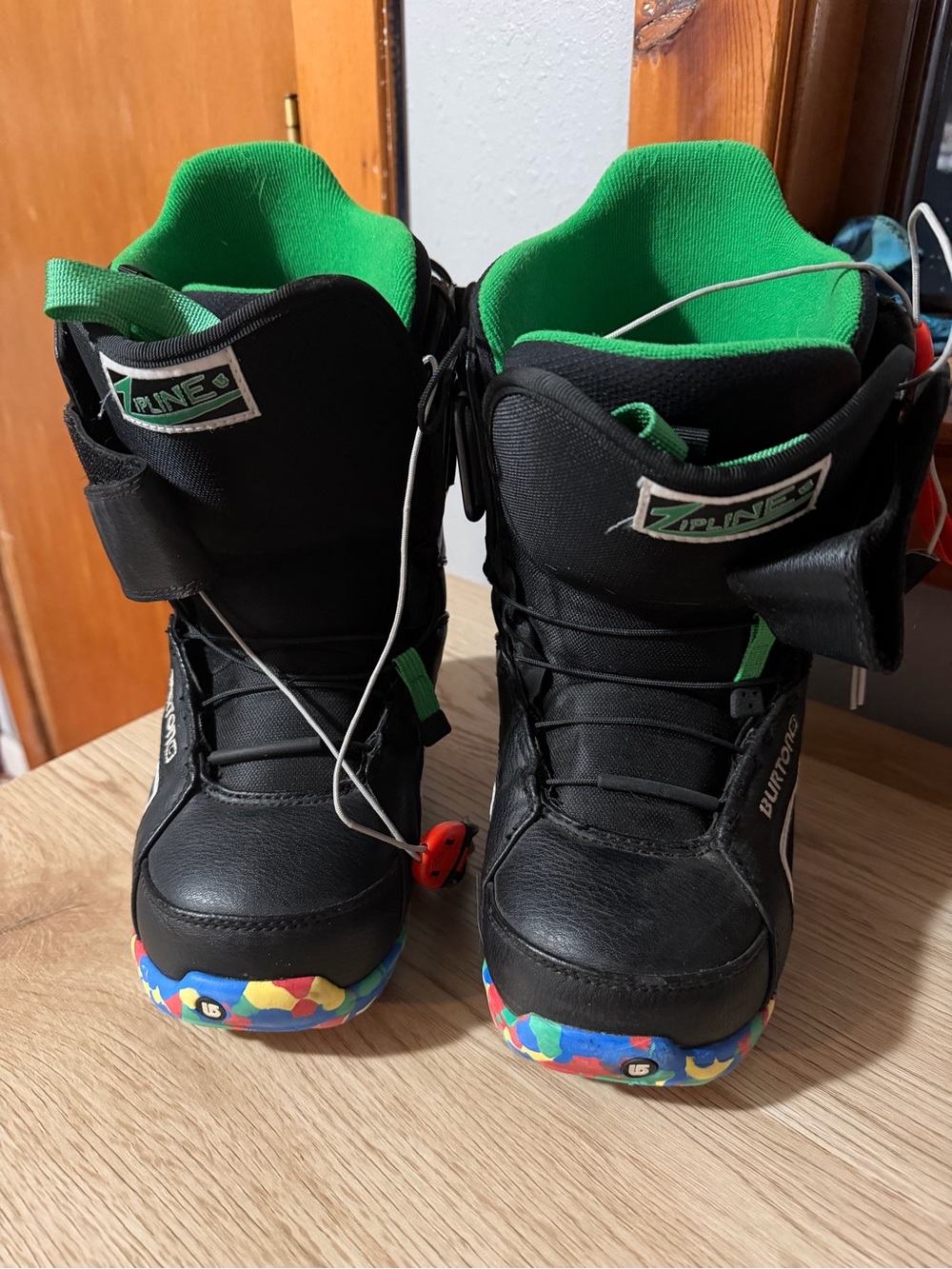 Burton Zipline Kids 6 Snowboard Boots